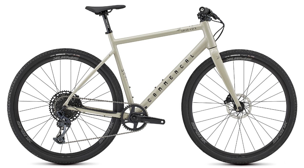 BICICLETA COMMENCAL FCB ESSENTIAL CHALK 2025